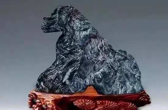 捡块奇石价值上亿,奇石收藏多疯狂?