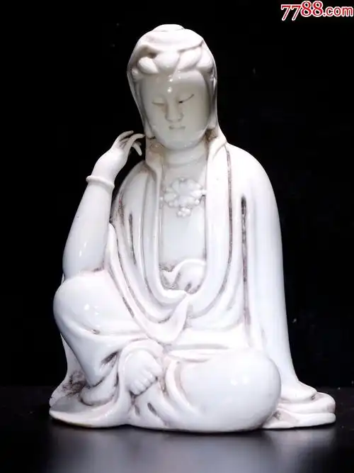 旧藏德化白瓷观音坐像摆件