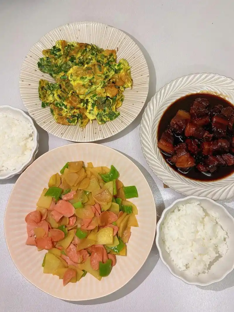 两个人的晚餐,生活就是简单而又甜蜜呀!9102#文案  - 抖音