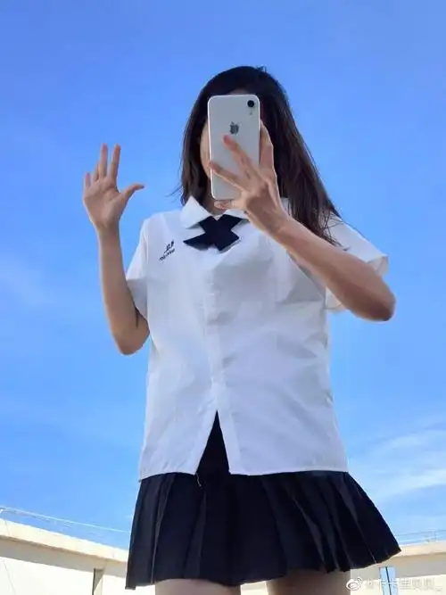 抖音第一挡脸美女吸粉700w,全靠360度无死角照骗技术?