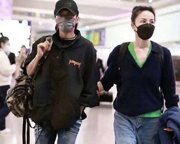 港媒曝王菲谢霆锋分手,和平分手没有争吵,二十年纠葛终于落幕?