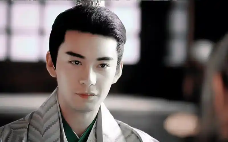 【东宫61陈星旭61李承鄞】"即便这核桃酥味如嚼蜡,我也会笑着把它