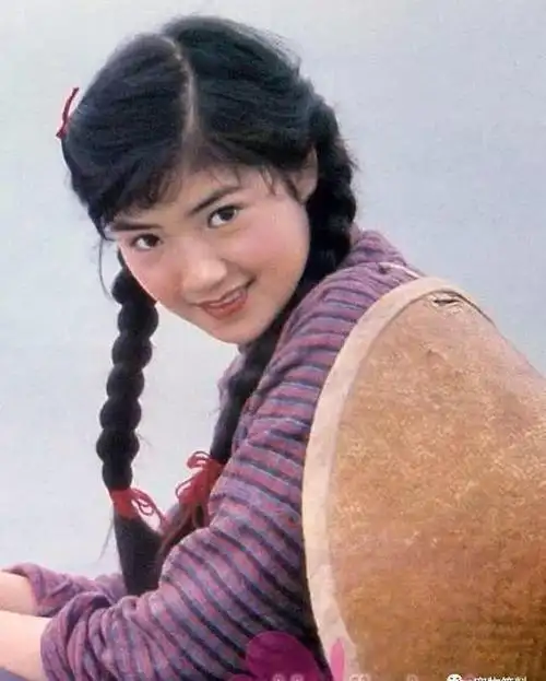 "国民女神"任冶湘:20岁一炮而红,28岁因病退出,今现状如何