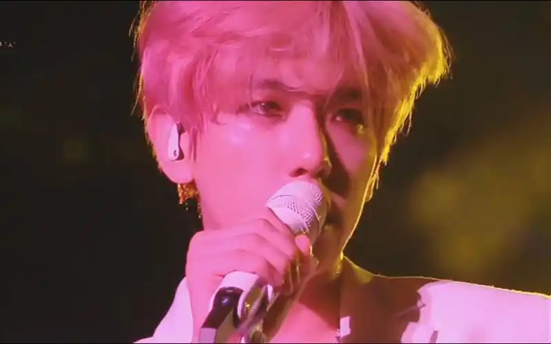 【边伯贤】神仙现场!un village绝美舞台混剪