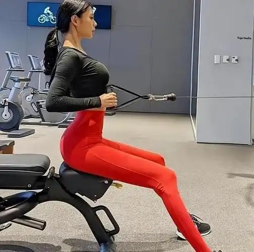 克拉拉绝美时刻168的黄金三围腰臀比太好看了令人羡慕不已