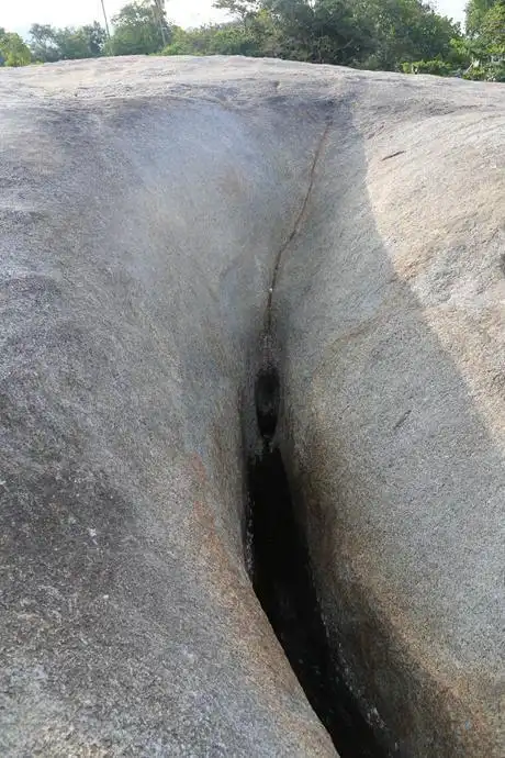 苏梅岛让人脸红心跳的怪石头