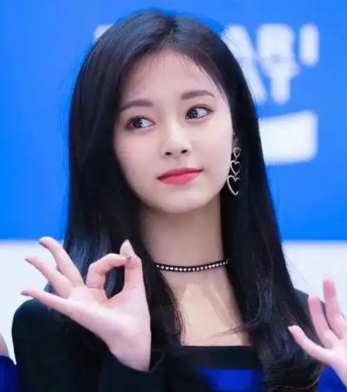 全球最美的混血儿第一名不出意外