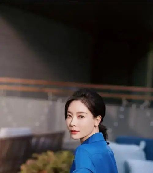 演员陈数:表示不会再生孩子,把继子当亲生的养