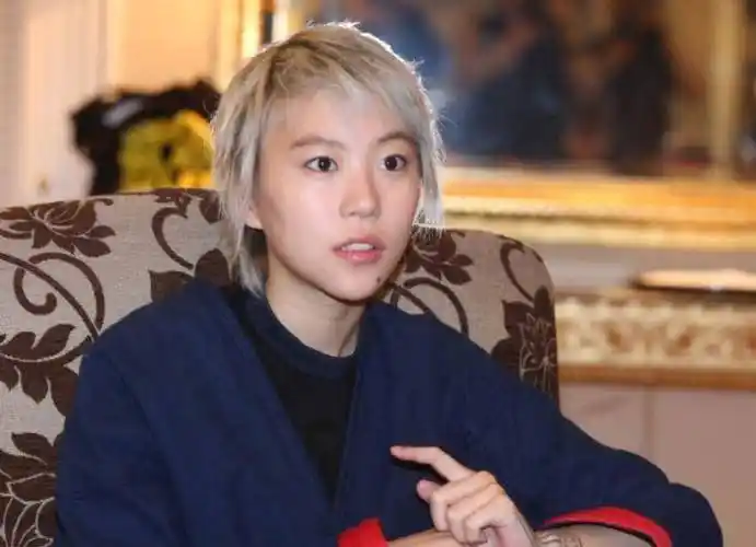 王菲女儿窦靖童的大瓜!