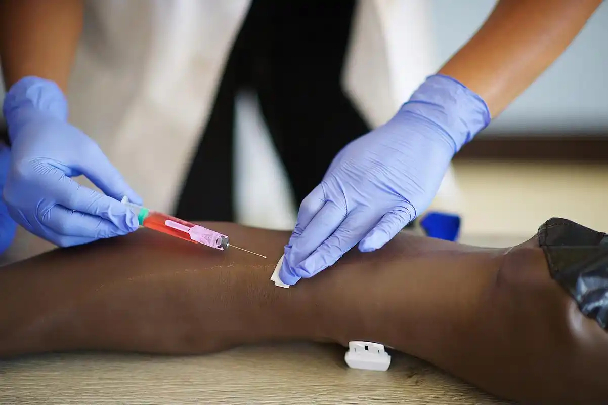 肌肉注射除皱,让你的容颜瞬间"光彩照人"!