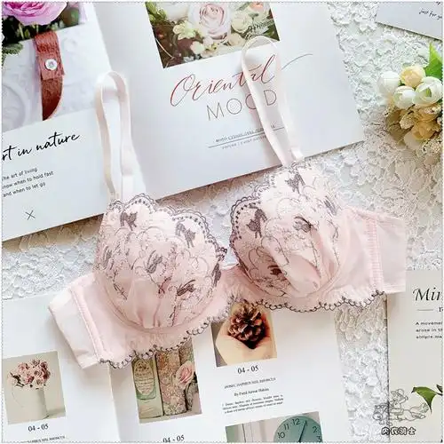 日系猫咪刺绣小碎花甜美可爱少女圆盘胸浅杯女士大钢圈文胸内衣