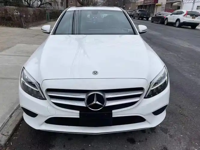 2019年 奔驰 c300 4matic 里程51000迈,天窗皮椅4轮驱动