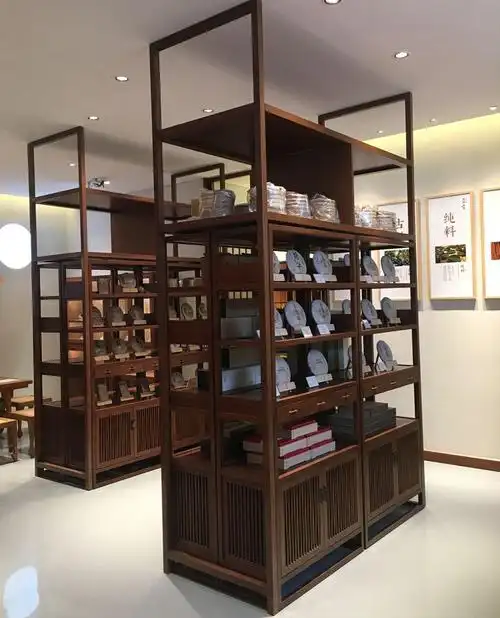 定制展示柜——在较小空间内实现了产品的多层次展示和存放.