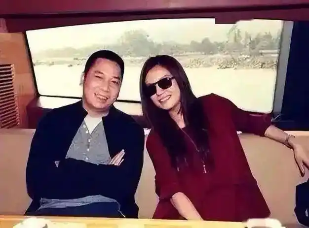 48岁的赵薇一切都结束了