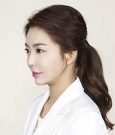 适合职场女性的几款发型,简洁好打理,时尚感满满