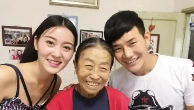 82岁张少华全家儿子虽说不争气但女儿天生丽质有个好女婿