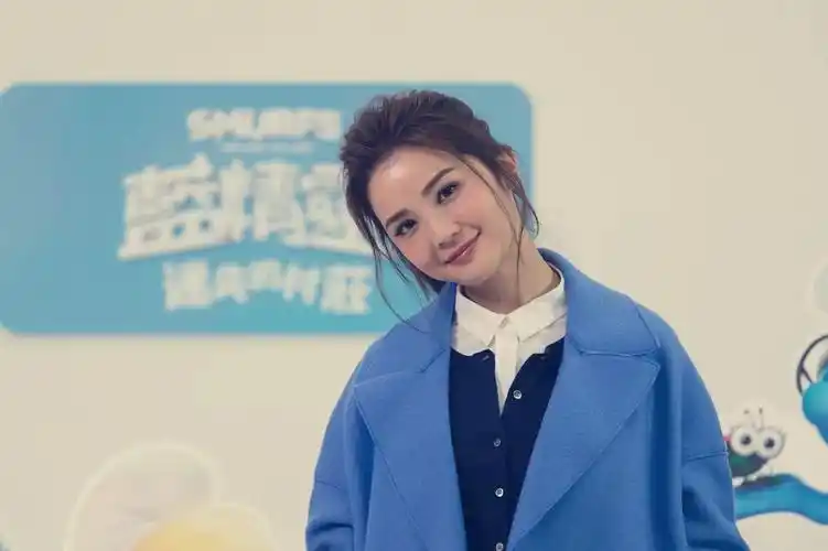 十年青春再聚首,林俊杰阿sa合唱《小酒窝》依旧甜到掉牙!