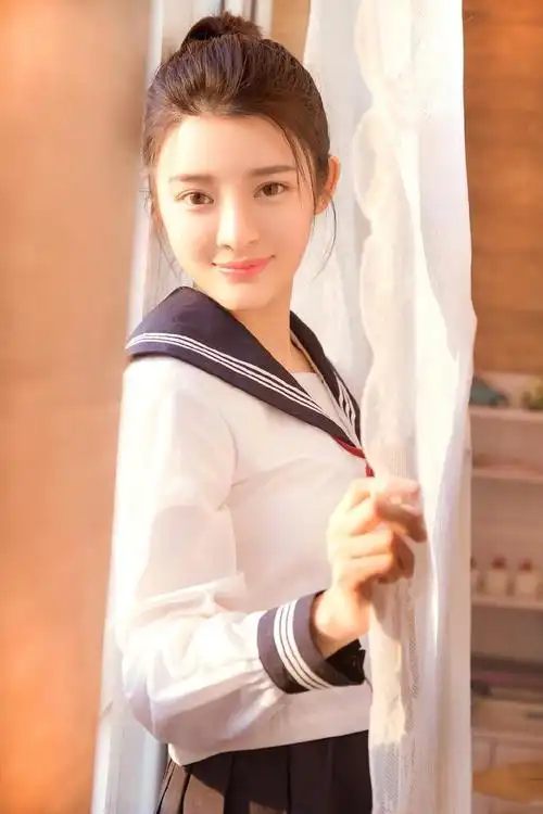 校花美女水手制服写真