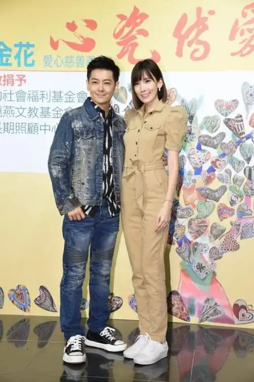 陈若仪172身高不假感觉比林志颖还高点但10岁年龄差不太明显