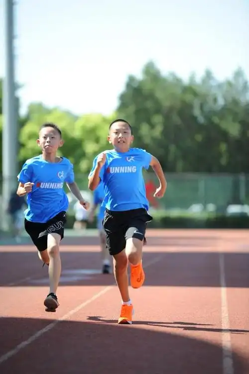 望京少年儿童跑步训练营开始招生啦!中小学体测体考不用愁,现在报名送