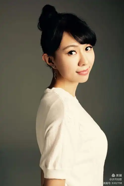 卓依婷演唱一首迎春花