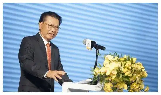 如今别人出30亿都不卖,最终以51亿卖出|财富|何东|何世礼_新浪新闻