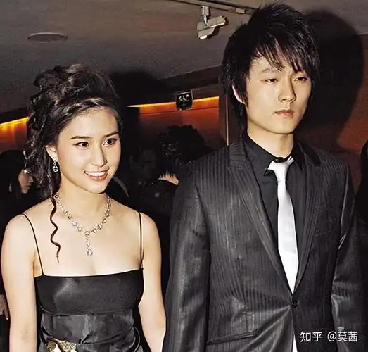 何超莲:一只猫价值一套房,花园比公园还大,手握500亿还觉得穷