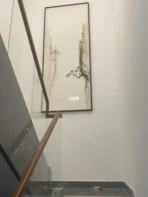 楼梯挂画注意事项