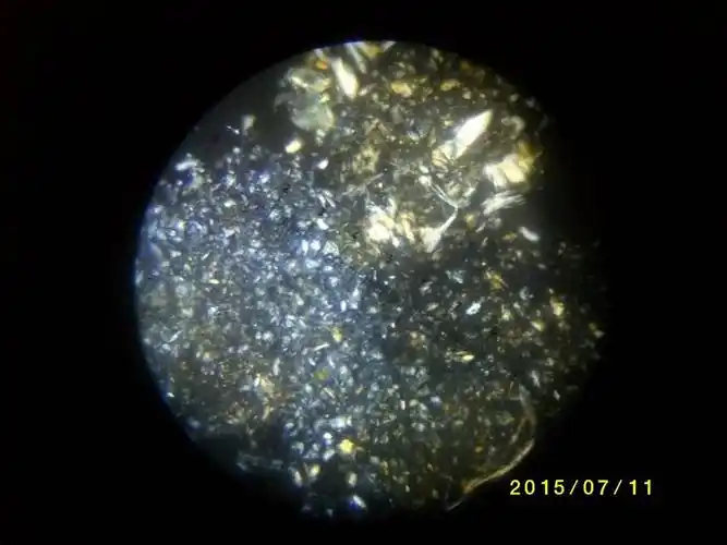 矿物成分:透闪石含量99%.