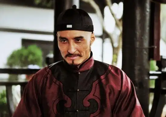 胡东加盟电视剧《十月围城》 冷酷男诠释爱情.