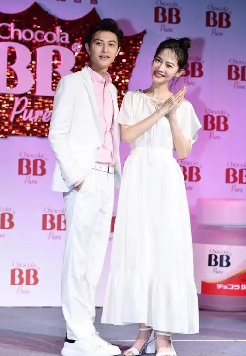 祝福辰亦儒曾之乔官宣结婚两人相识多年终喜结连理