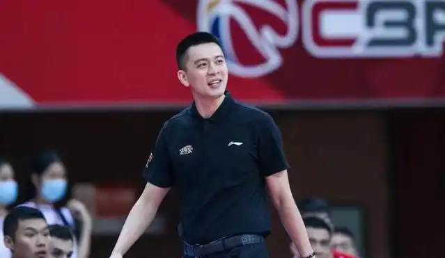杨鸣年纪轻轻,却能够成为辽宁队的主教练,他是一个怎样的人 - 全运会