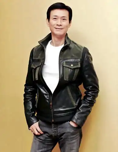 p>郑少秋,1947年2月24日出生于香港,祖籍广东,中国香港男演员,歌手.