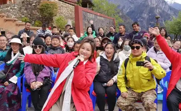 香格里拉市全力推进文化惠民工程