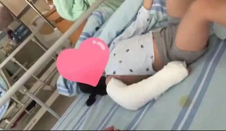 深圳3岁女童幼儿园摔骨折致10级伤残,家长索赔12万遭拒.
