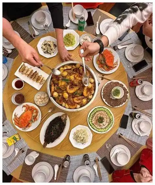 姜大卫,尔冬升:新春团聚大哥秦沛不能来,女儿代步!_兄弟_家庭_影坛