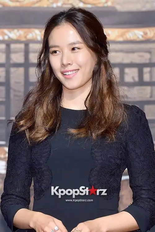 《王的面孔》赵允熙陷入与徐仁国-李成宰的三角恋情