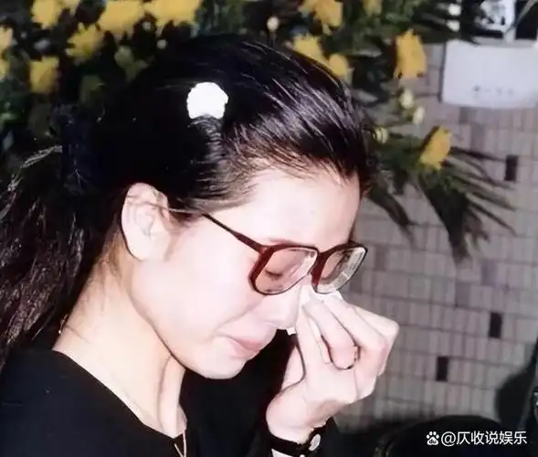 21岁嫁52岁亿万富豪结婚13天老公离世她10年官司获遗产900万