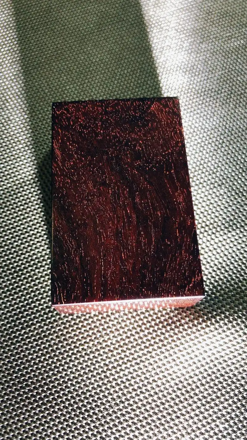 印度小叶紫檀琴料.无事牌,手把件 极品料,四面满水波,肉眼可 - 抖音