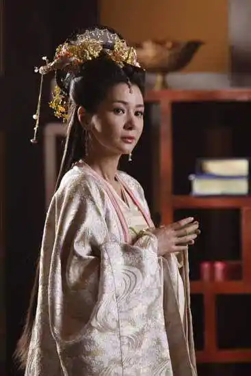 尉迟氏被幸就遭棒杀,宣华夫人与杨坚恩爱独孤皇后为何放她一马?