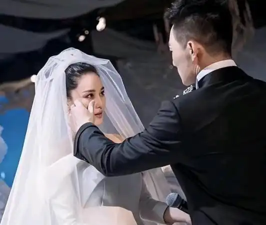 "靠嫁人翻身"的张馨予:深扒她老公何捷,网友:确实很牛啊!