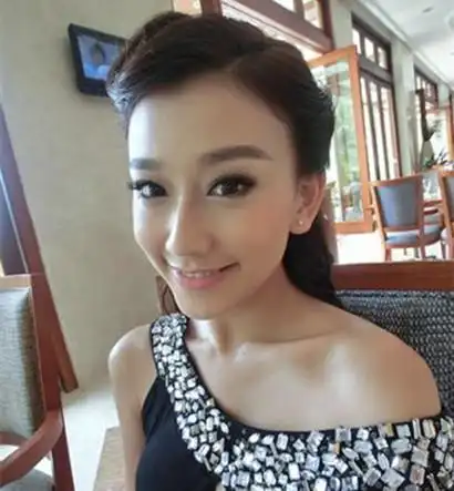 【图】非诚勿扰女嘉宾李璐图片流出 平民女神被抛弃