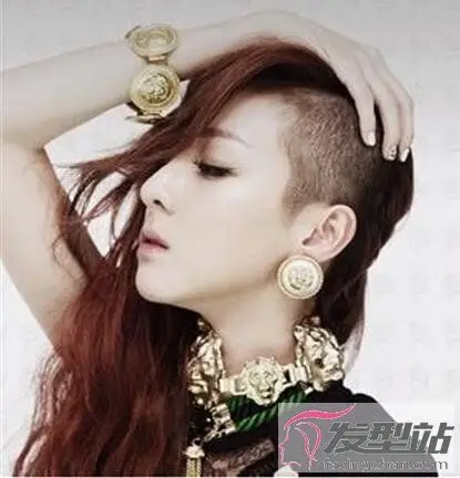 女生剃头发型两边抖音时尚吸睛诠释中性风