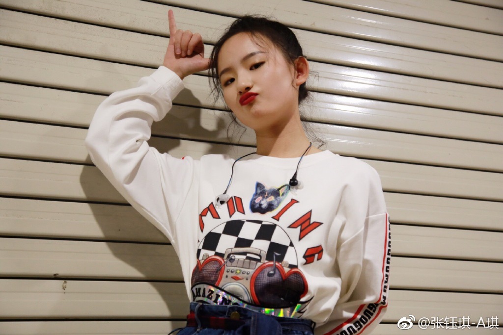 18岁一出场便是王者被封女版李荣浩飙高音开口令人跪下