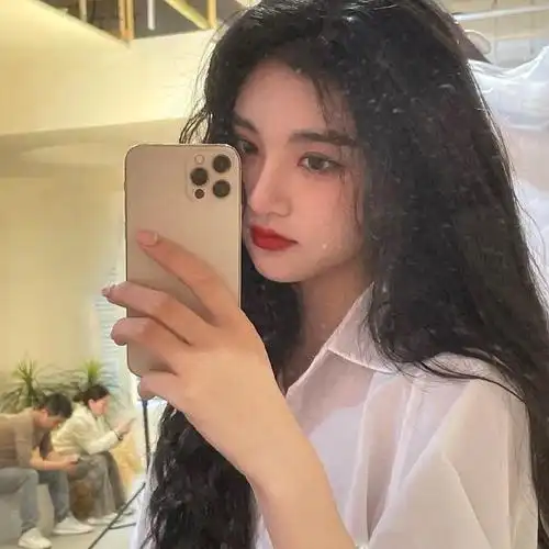 头像| 女生:朋友圈仅供参考