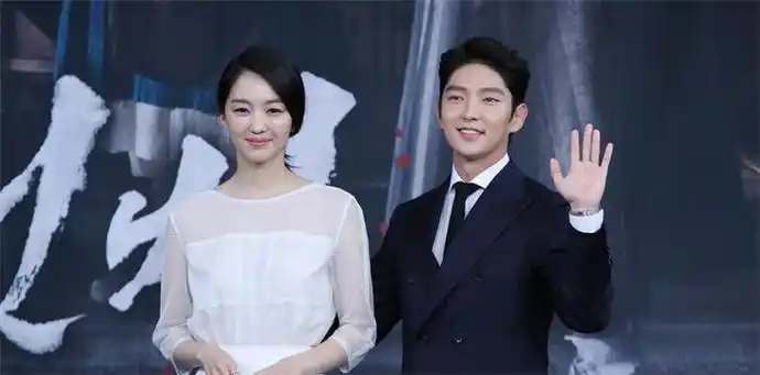 李准基李侑菲大尺度床戏 李准基李侑菲吻戏