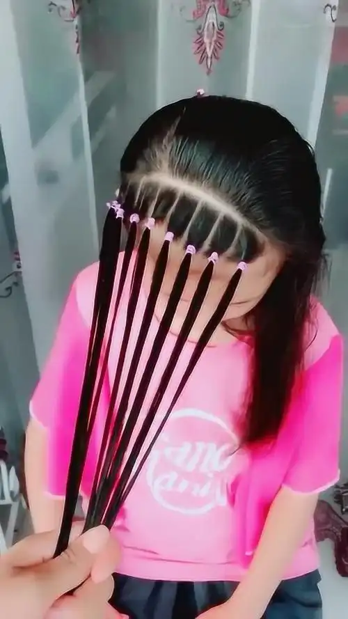 宝贝六一儿童节是主持人,这样扎头发,超有气质