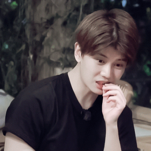 任嘉伦放开那毛豆让我来任嘉伦奶萌奶萌的吃货表情包来啦