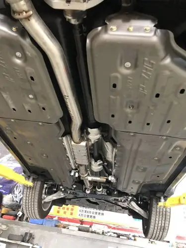 【图】底盘装甲搞定,效果不错搞了两层_大指挥官论坛_汽车之家论坛