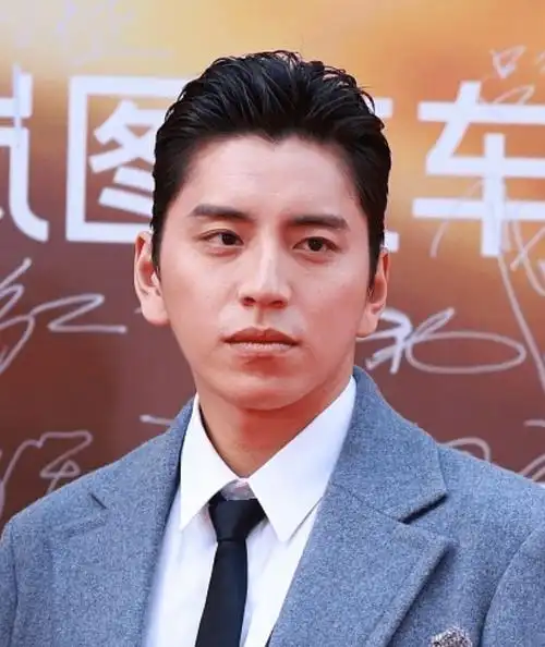 华表奖男星怼脸生图:遍地是普男,苏有朋韩庚发福,王一博脸肿_状态